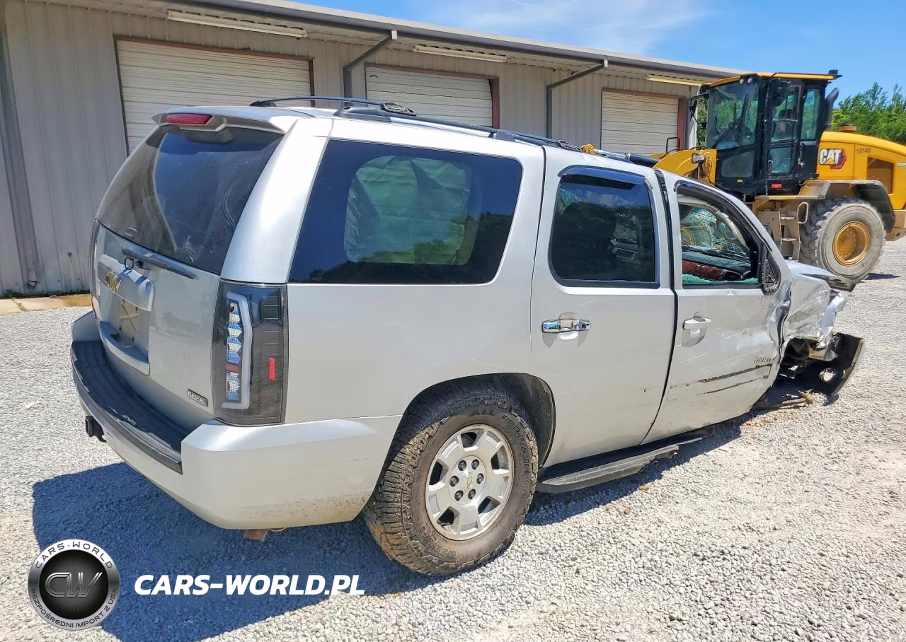 2011 Chevrolet Tahoe C1500 Ls VIN:1GNSCAE03BR336889 - 3