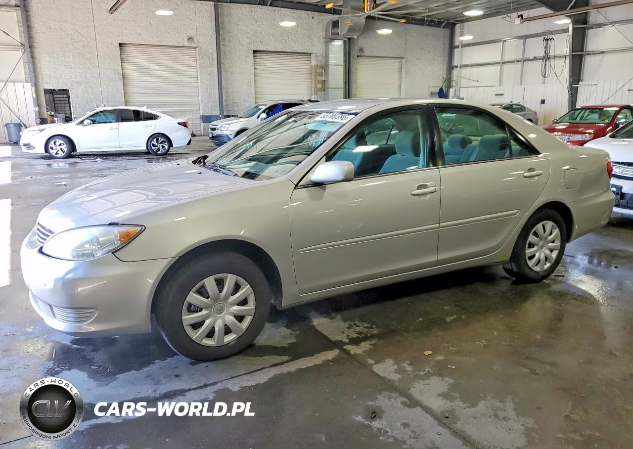 2005 Toyota Camry Le
