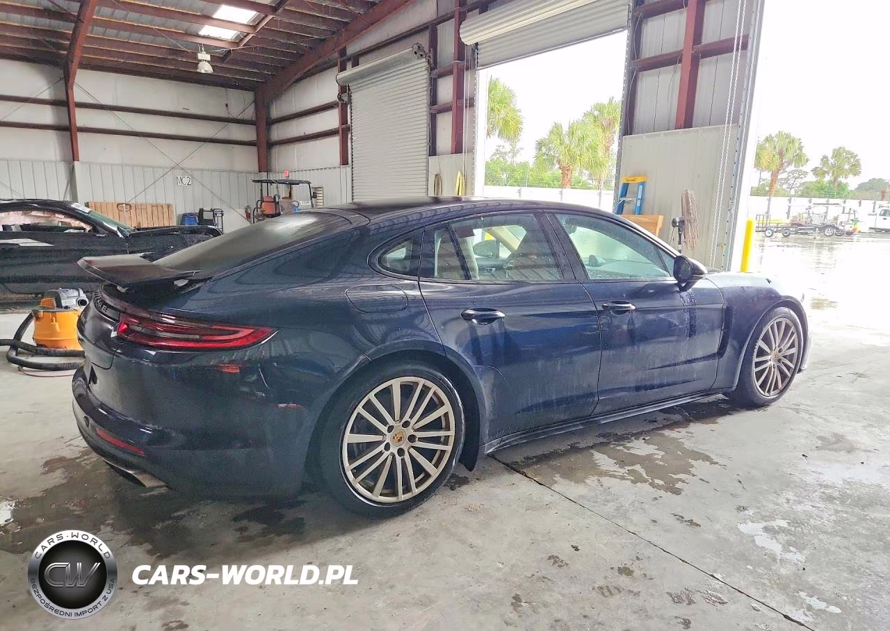2018 Porsche Panamera 4 VIN:WP0AA2A72JL100755 - 3