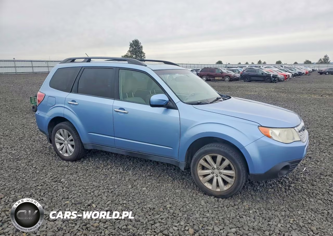 2011 Subaru Forester 2.5X Premium VIN:JF2SHADCXBH779201 - 4