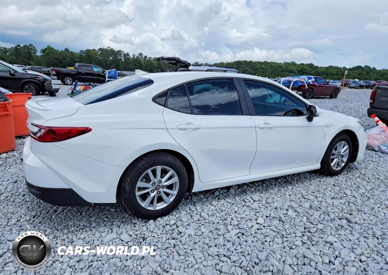 2025 Toyota Camry Le VIN:4T1DAACK3SU202792 - 3