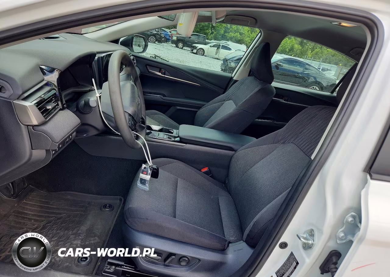 2025 Toyota Camry Le VIN:4T1DAACK3SU202792 - 7