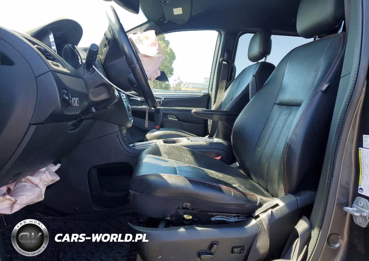 2019 Dodge Cara Grand VIN:2C4RDGEG0KR646058 - 7