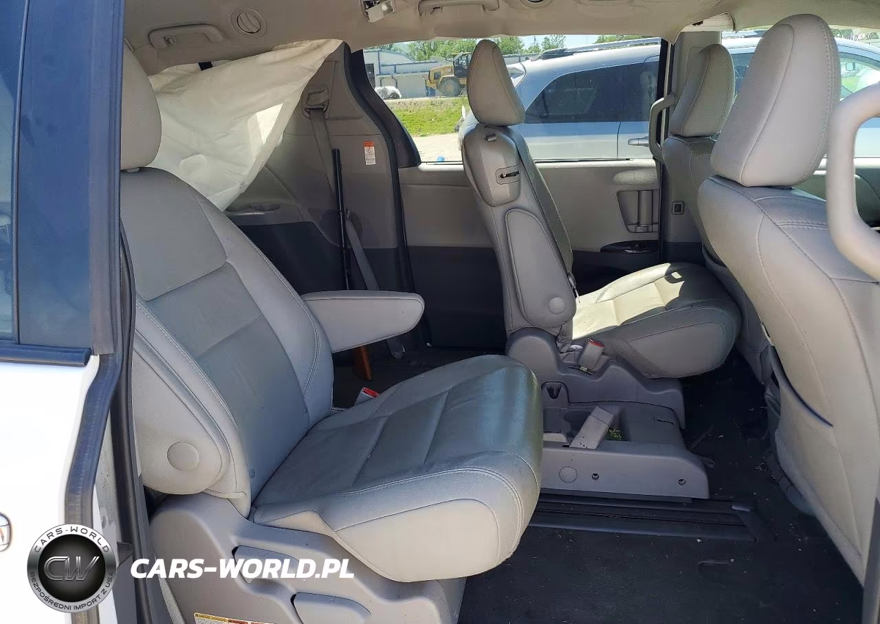 2017 Toyota Sienna Xle 8-Passenger VIN:5TDYZ3DC2HS821415 - 11