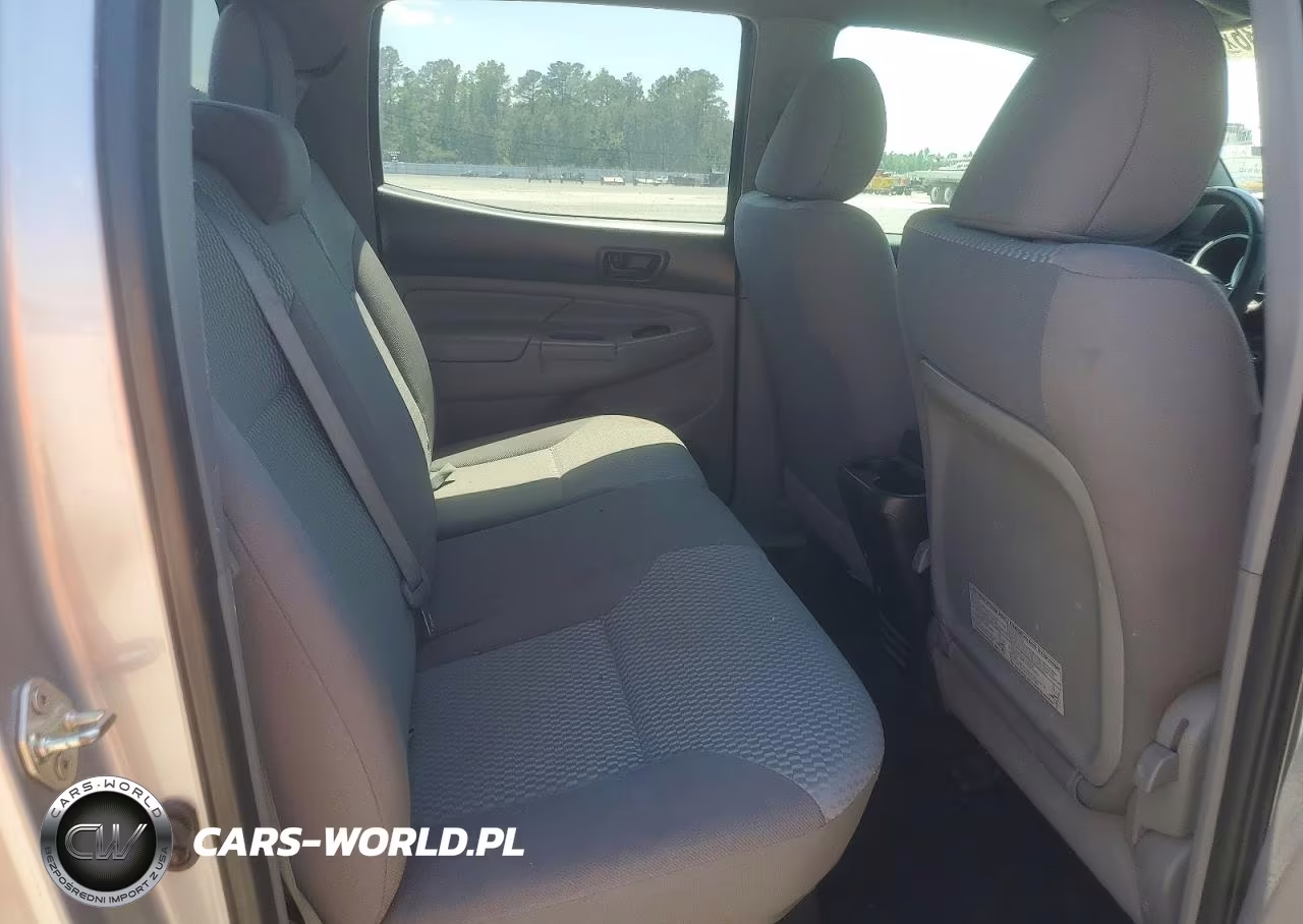 2015 Toyota Tacoma V6 VIN:3TMLU4EN5FM182359 - 10