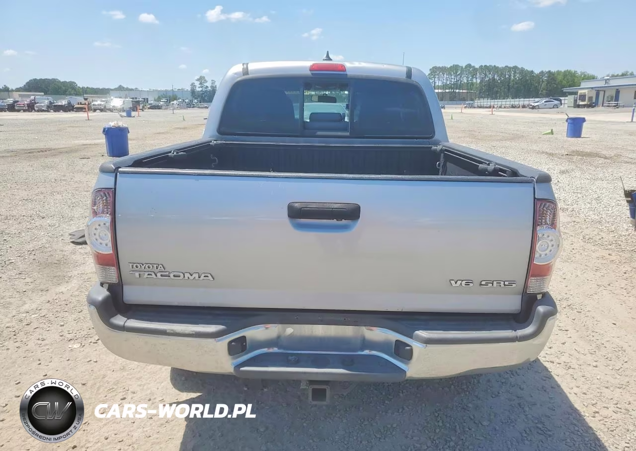 2015 Toyota Tacoma V6 VIN:3TMLU4EN5FM182359 - 6