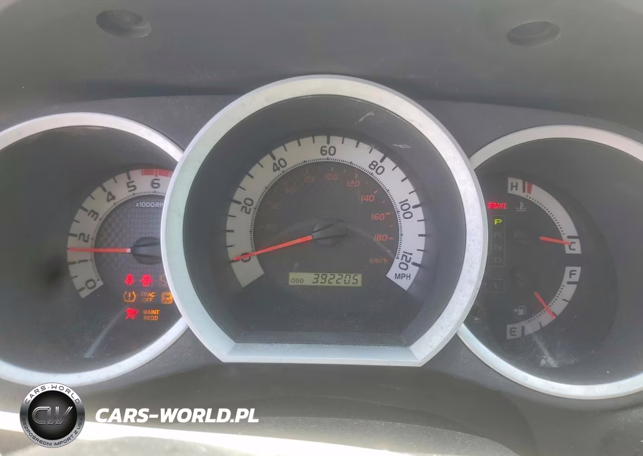 2015 Toyota Tacoma V6 VIN:3TMLU4EN5FM182359 - 9