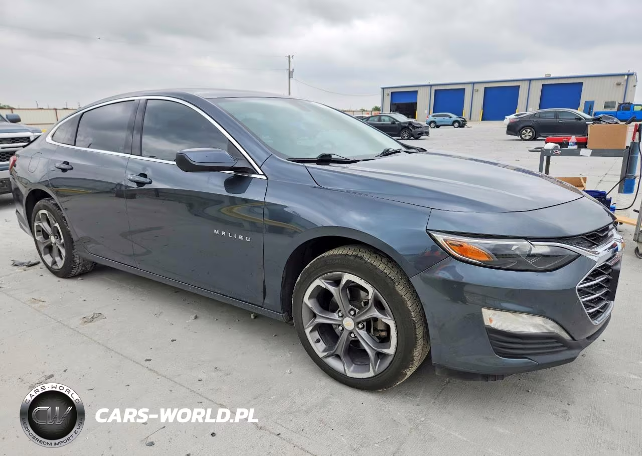 2021 Chevrolet Malibu VIN:1G1ZD5ST6MF004971 - 4