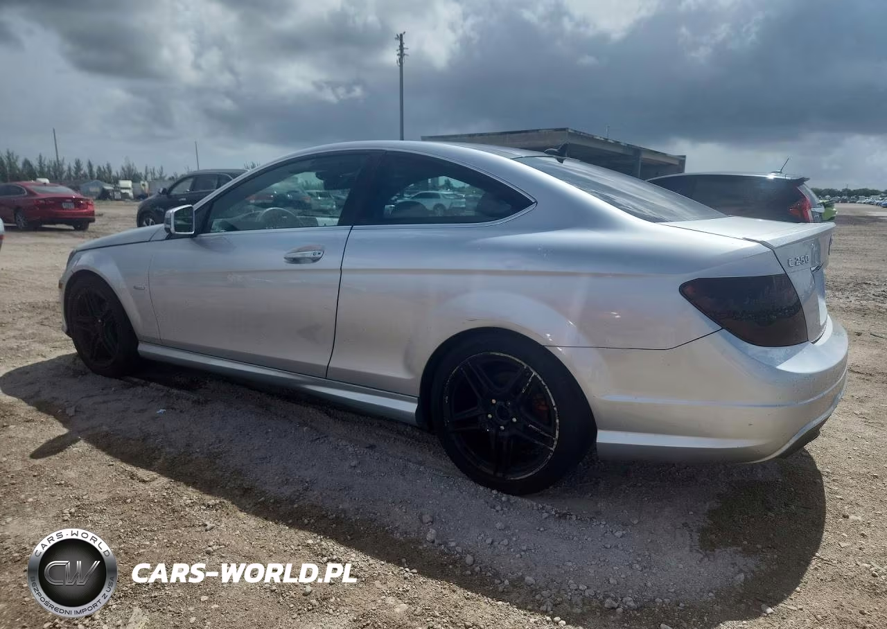 2012 Mercedes-Benz C 250 VIN:WDDGJ4HB0CF765726 - 2