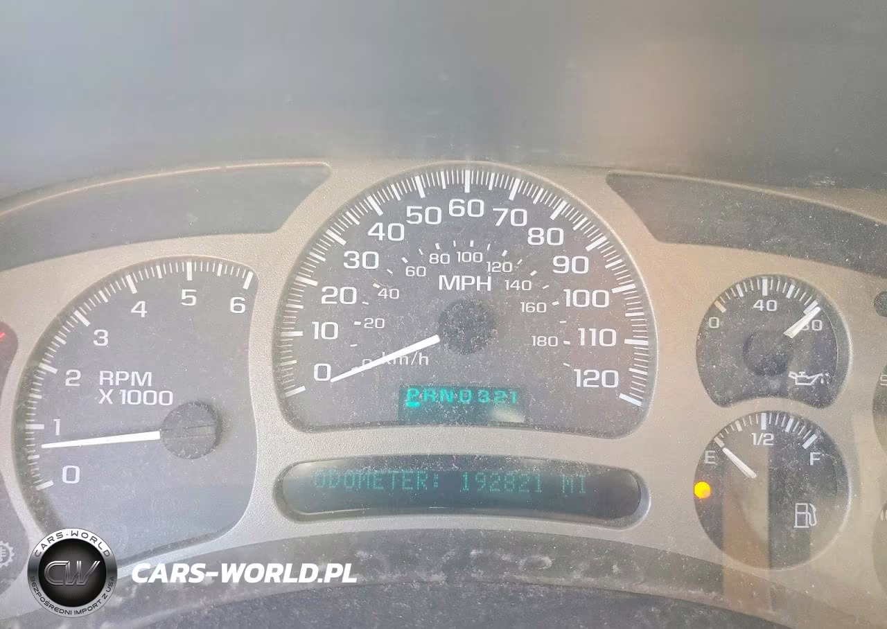 2005 GMC Yukon Denali VIN:1GKEK63U45J146411 - 9
