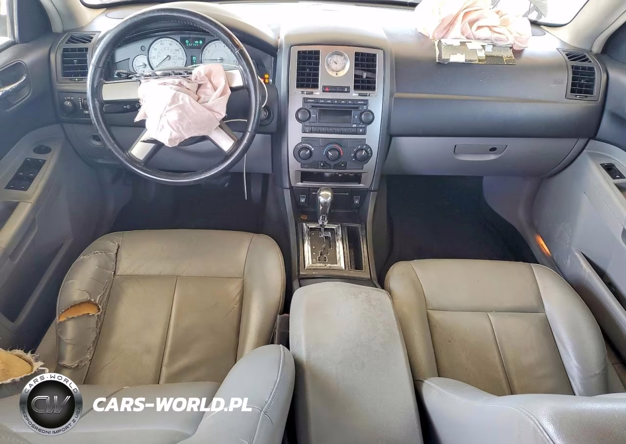 2006 Chrysler 300 Touring VIN:2C3KA53G76H371984 - 8