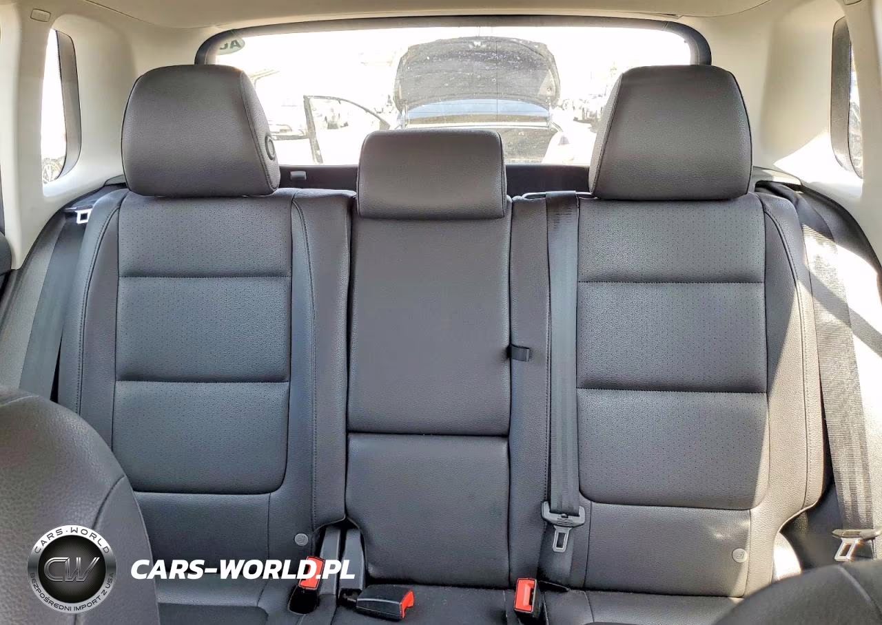 2016 Volkswagen Tiguan S VIN:WVGAV7AX4GW571570 - 10