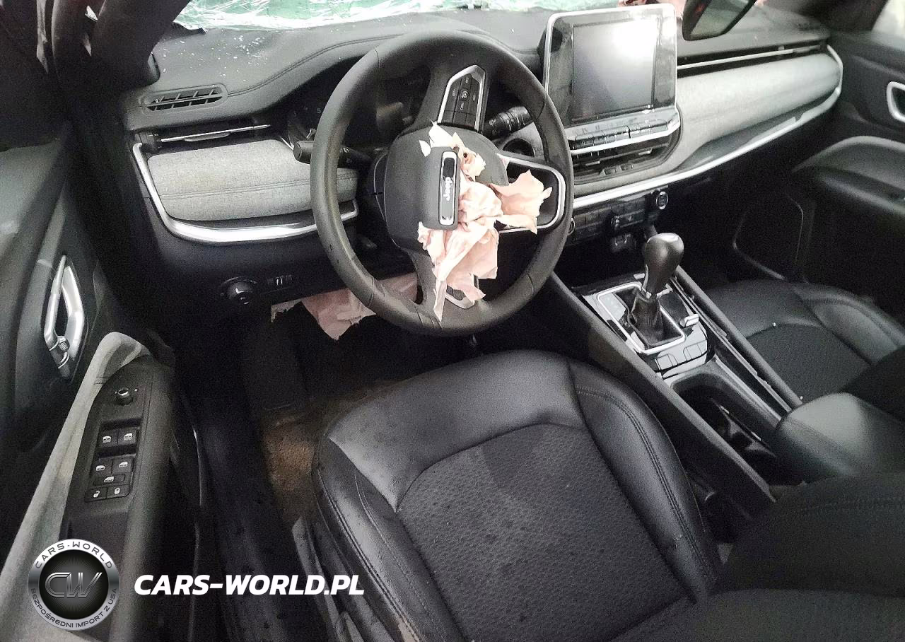 2025 Jeep Compass Latitude VIN:3C4NJDBN8ST607708 - 8