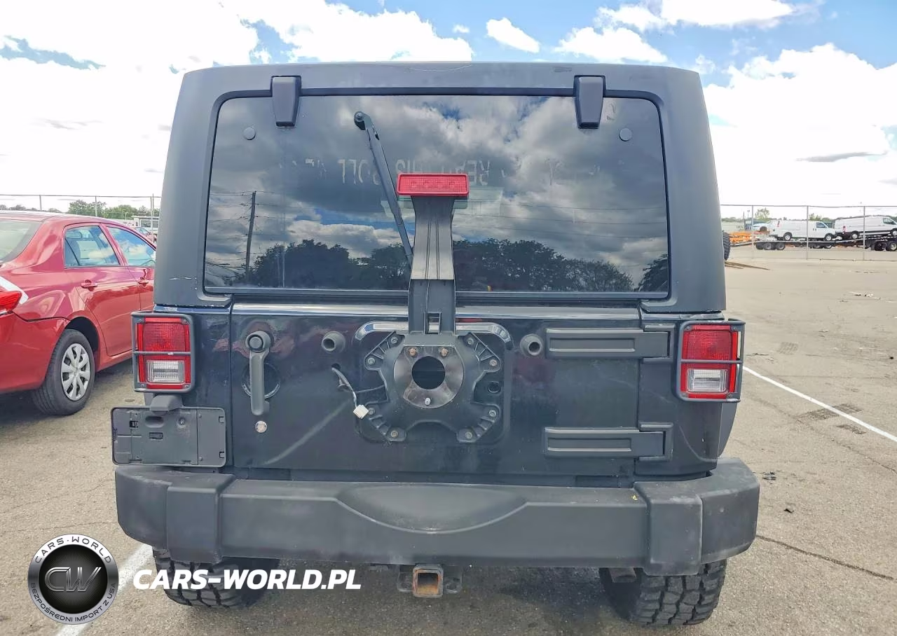 2012 Jeep Wrangler Unlimited Sport VIN:1C4BJWDG4CL212936 - 6