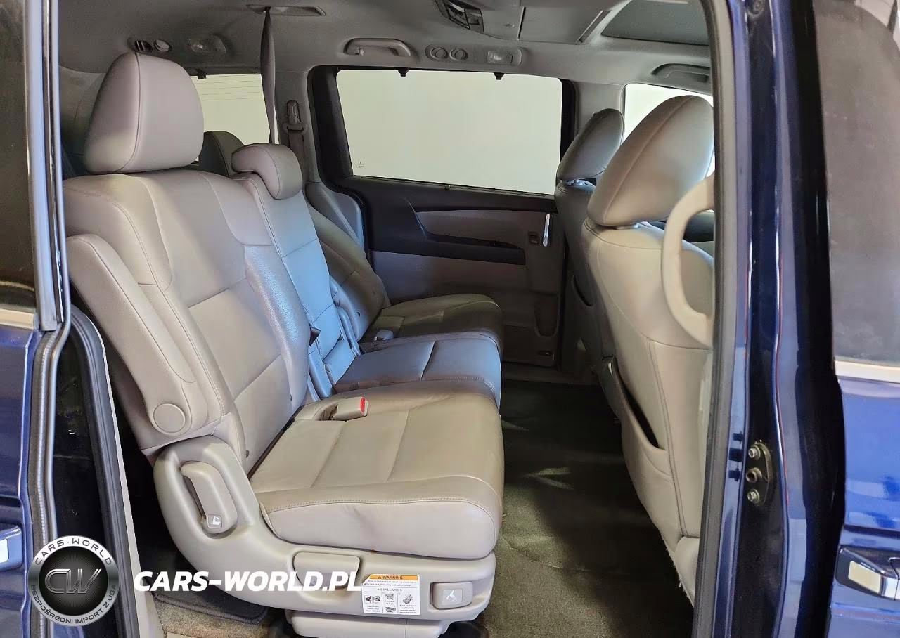 2016 Honda Odyssey Touring VIN:5FNRL5H96GB048273 - 11