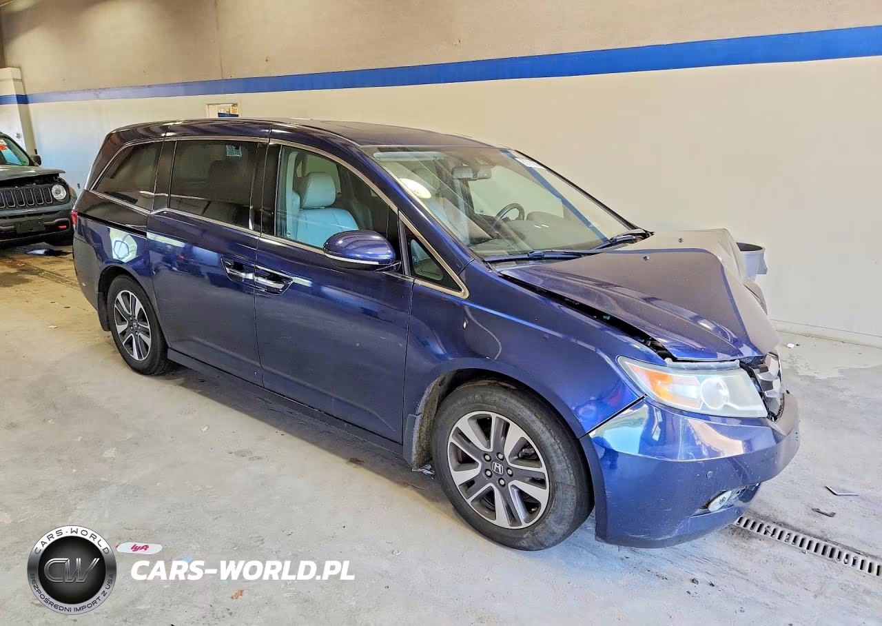 2016 Honda Odyssey Touring VIN:5FNRL5H96GB048273 - 4