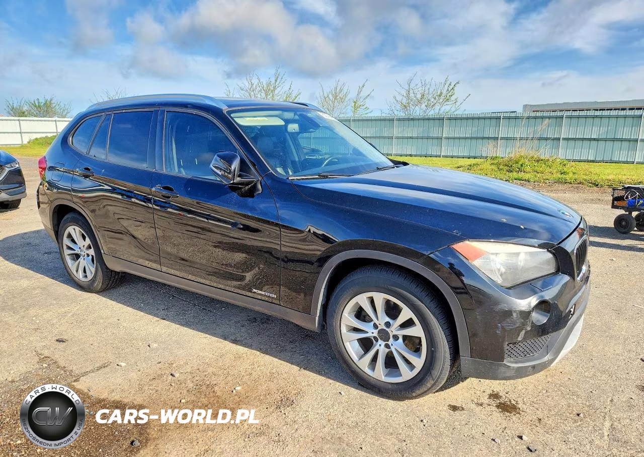 2013 BMW X1 xDrive28I VIN:WBAVL1C53DVR86611 - 4