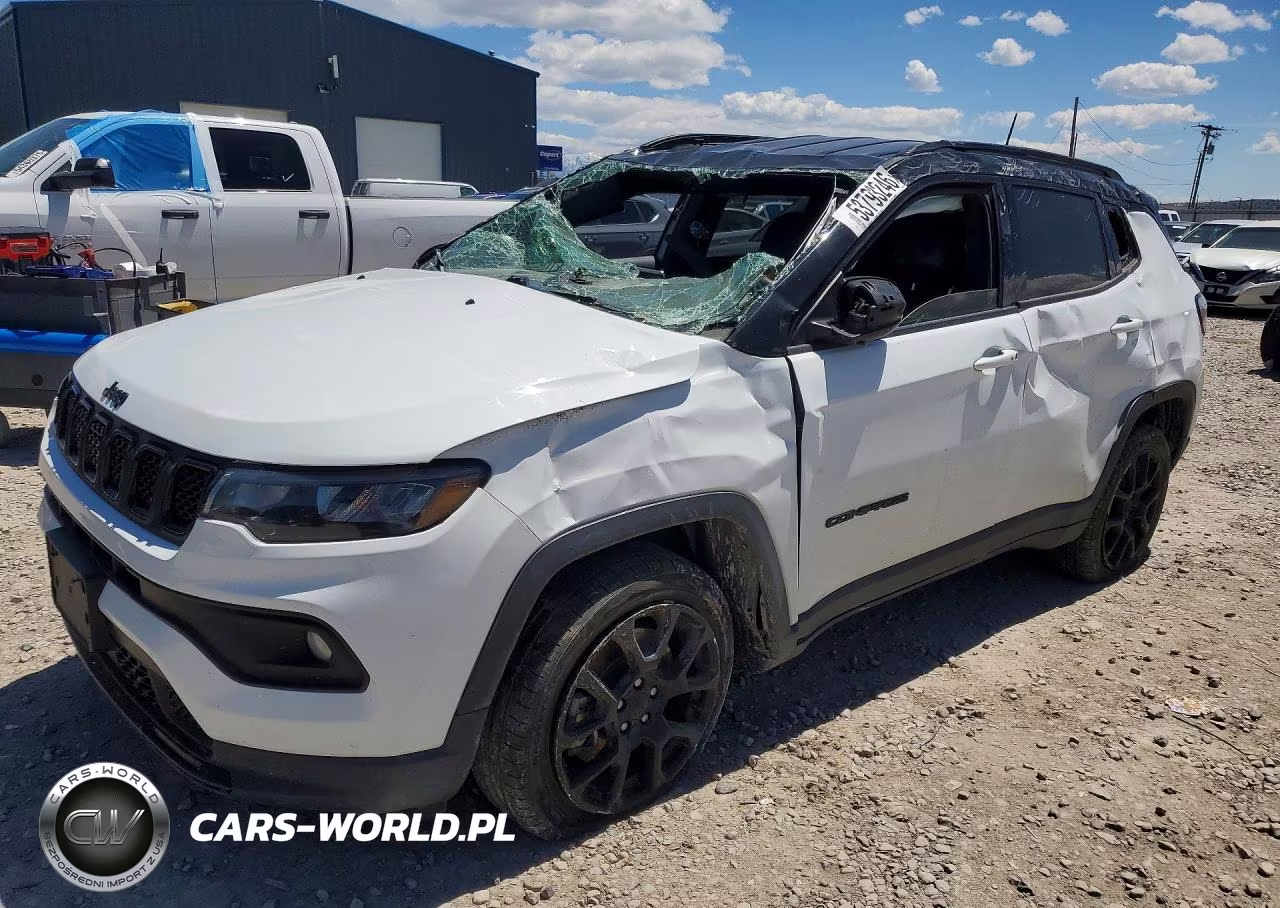 2023 Jeep Compass Latitude – zdjęcie 1 z 12