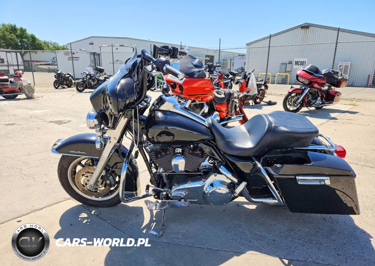 2008 Harley-Davidson Flhtcui VIN:1HD1FC4118Y602019 - 3