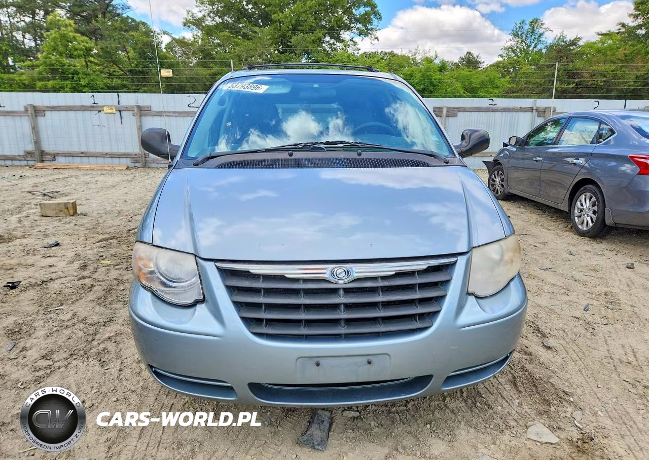 2005 Chrysler Town & Country Touring VIN:2C4GP54L95R214056 - 5
