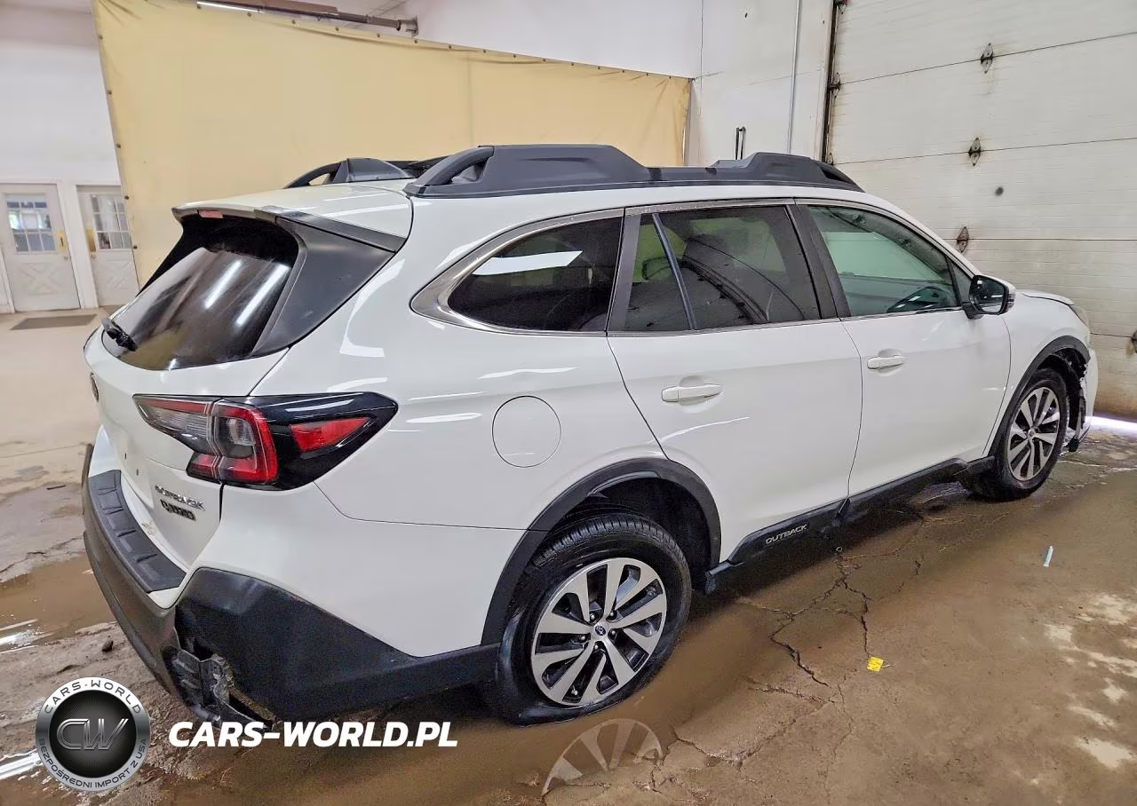 2020 Subaru Outback Premium VIN:4S4BTAEC6L3178907 - 3