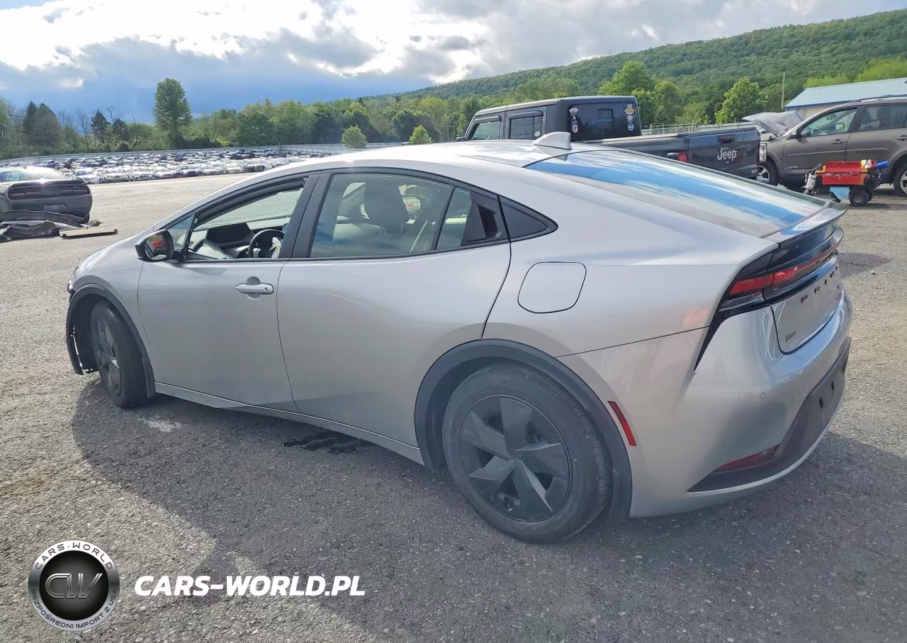 2024 Toyota Prius Le VIN:JTDACAAUXR3041833 - 2