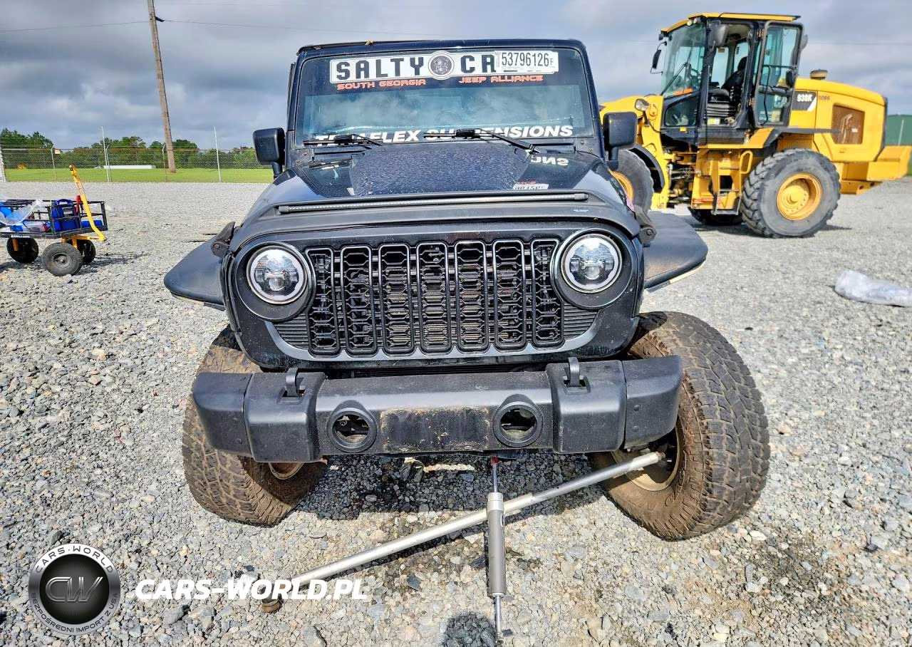2016 Jeep Wrangler Unlimited Rubicon VIN:1C4BJWFG2GL307417 - 5