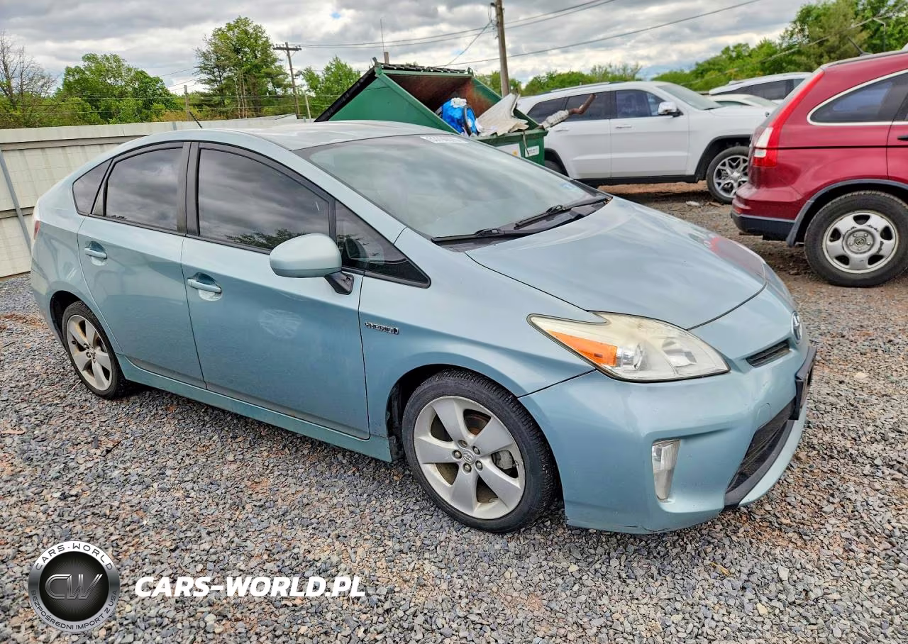 2014 Toyota Prius Two VIN:JTDKN3DU7E1838973 - 4