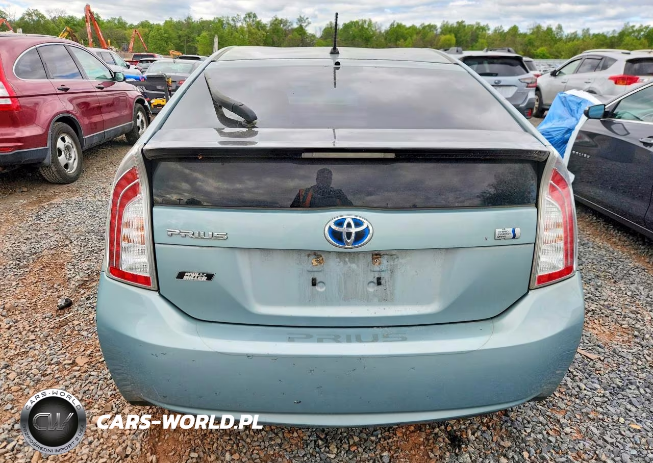 2014 Toyota Prius Two VIN:JTDKN3DU7E1838973 - 6