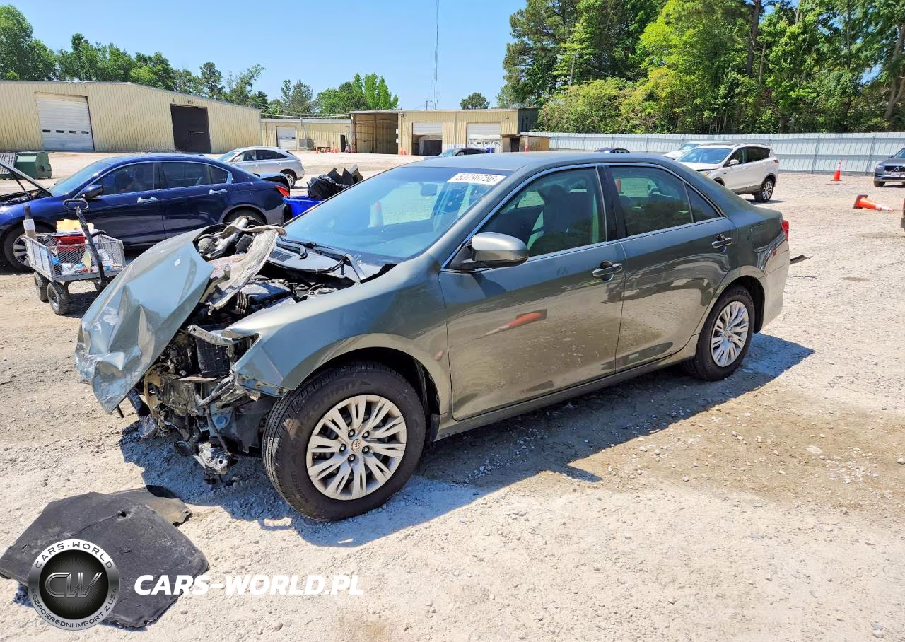 2014 Toyota Camry L – zdjęcie 1 z 13