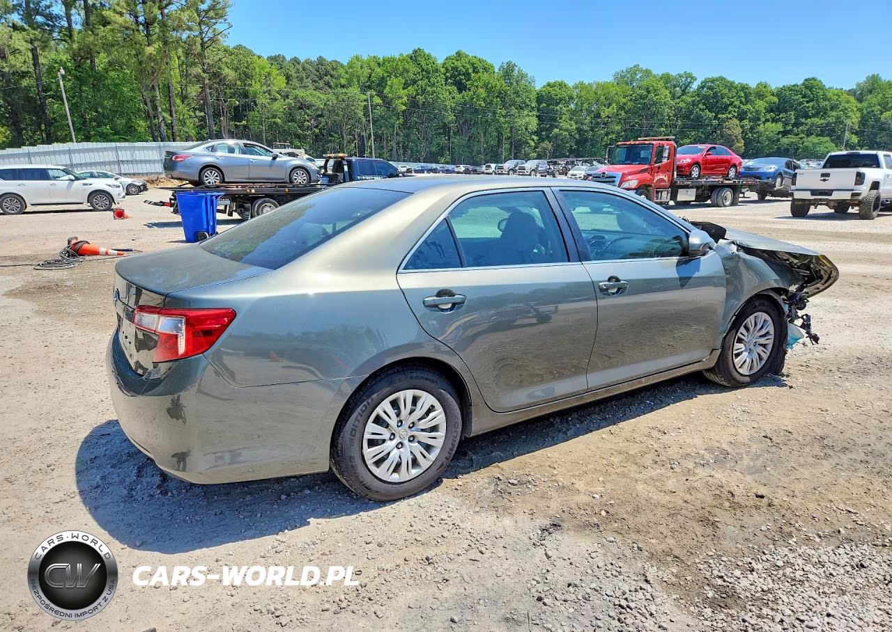 2014 Toyota Camry L VIN:4T1BF1FK0EU855167 - 3