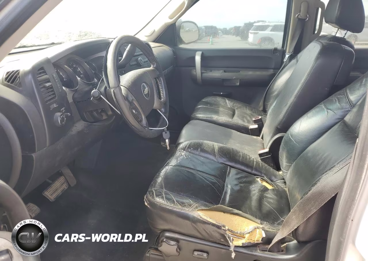 2008 Chevrolet Silverado C1500 VIN:3GCEC13J68G241561 - 7