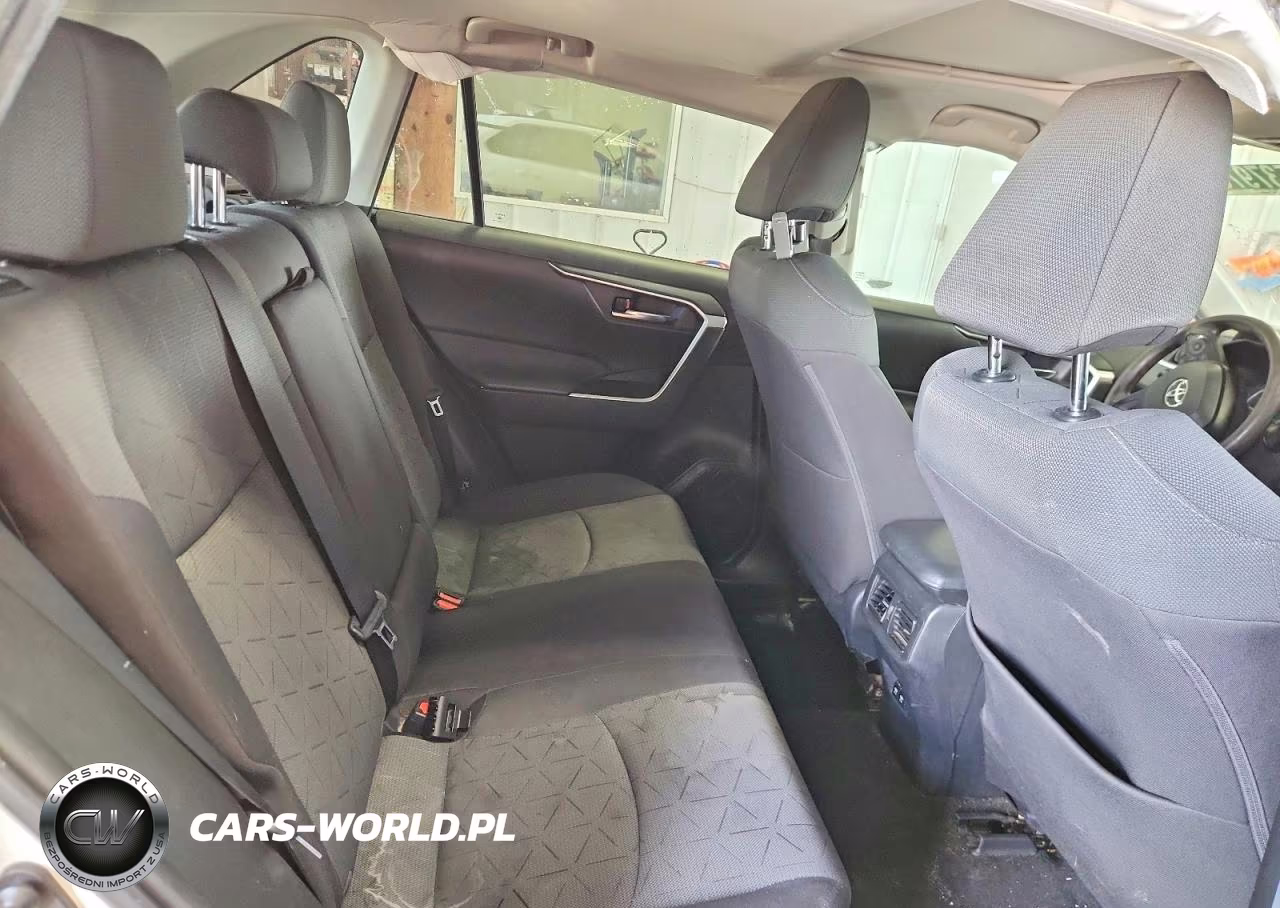 2021 Toyota Rav4 Hybrid Xle VIN:4T3RWRFV7MU012970 - 11
