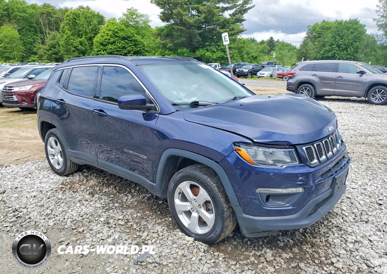 2019 Jeep Compass Latitude VIN:3C4NJDBB3KT839316 - 4