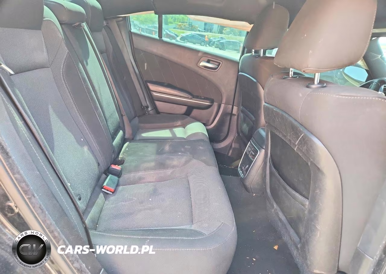 2019 Dodge Charger Sxt VIN:2C3CDXBG8KH664599 - 10