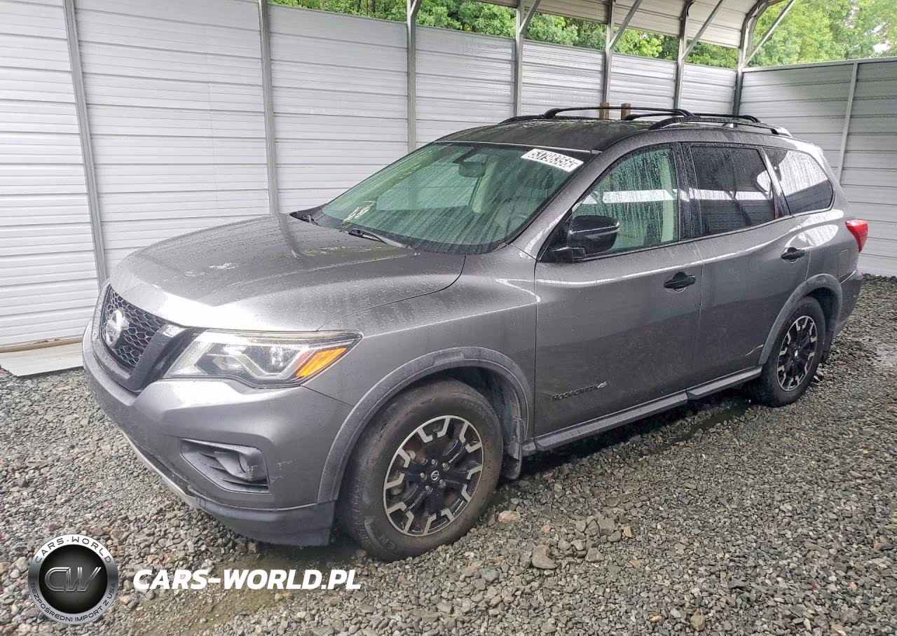 2020 Nissan Pathfinder Sv