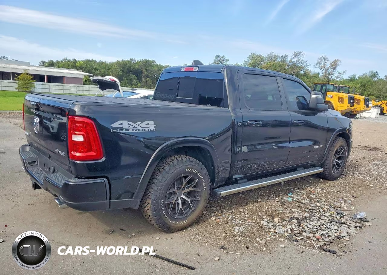 2025 Ram 1500 Laramie VIN:1C6SRFJPXSN550316 - 3