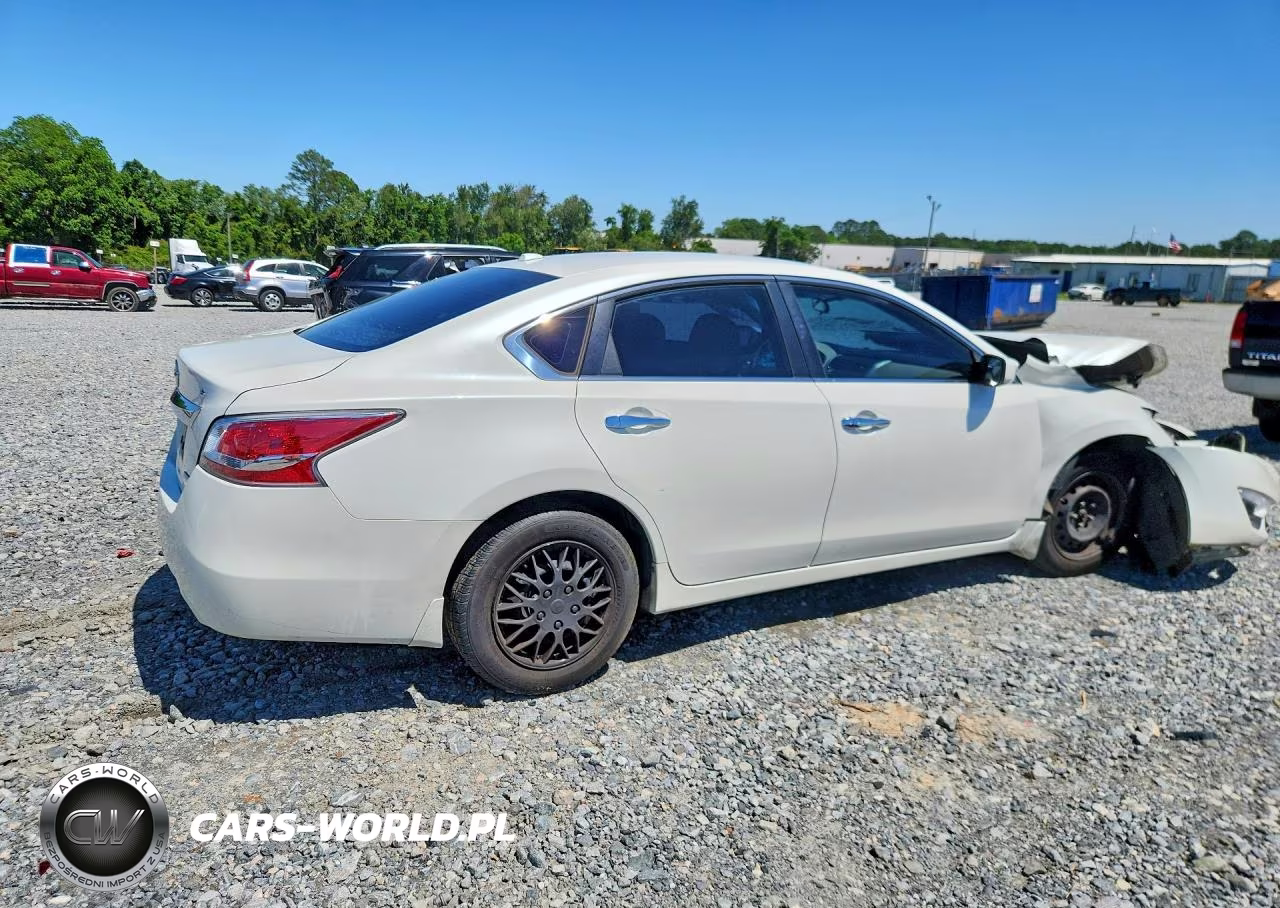 2014 Nissan Altima 2.5 S VIN:1N4AL3AP5EC419742 - 3