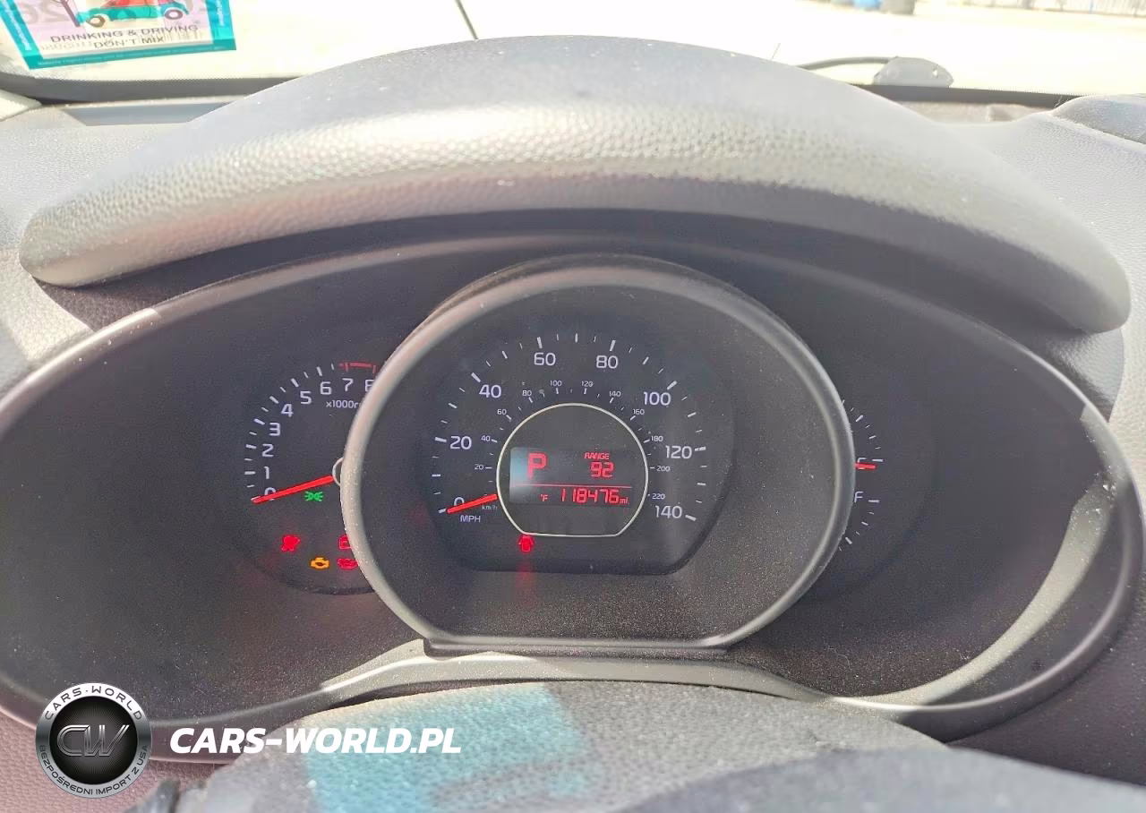 2015 Kia Soul + VIN:KNDJP3A50F7141839 - 9