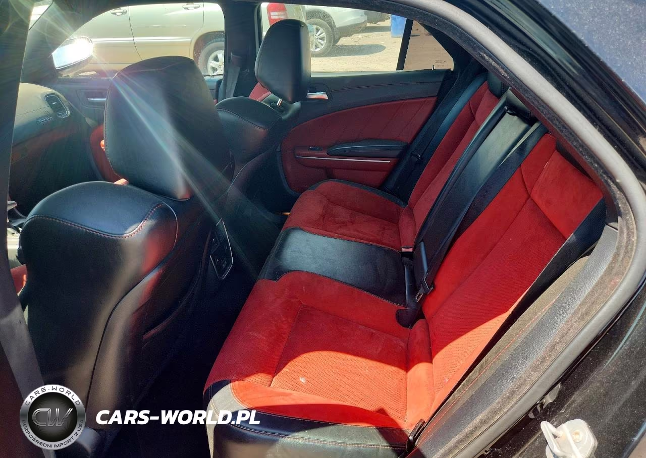 2014 Chrysler 300 VIN:2C3CCARG6EH384724 - 10