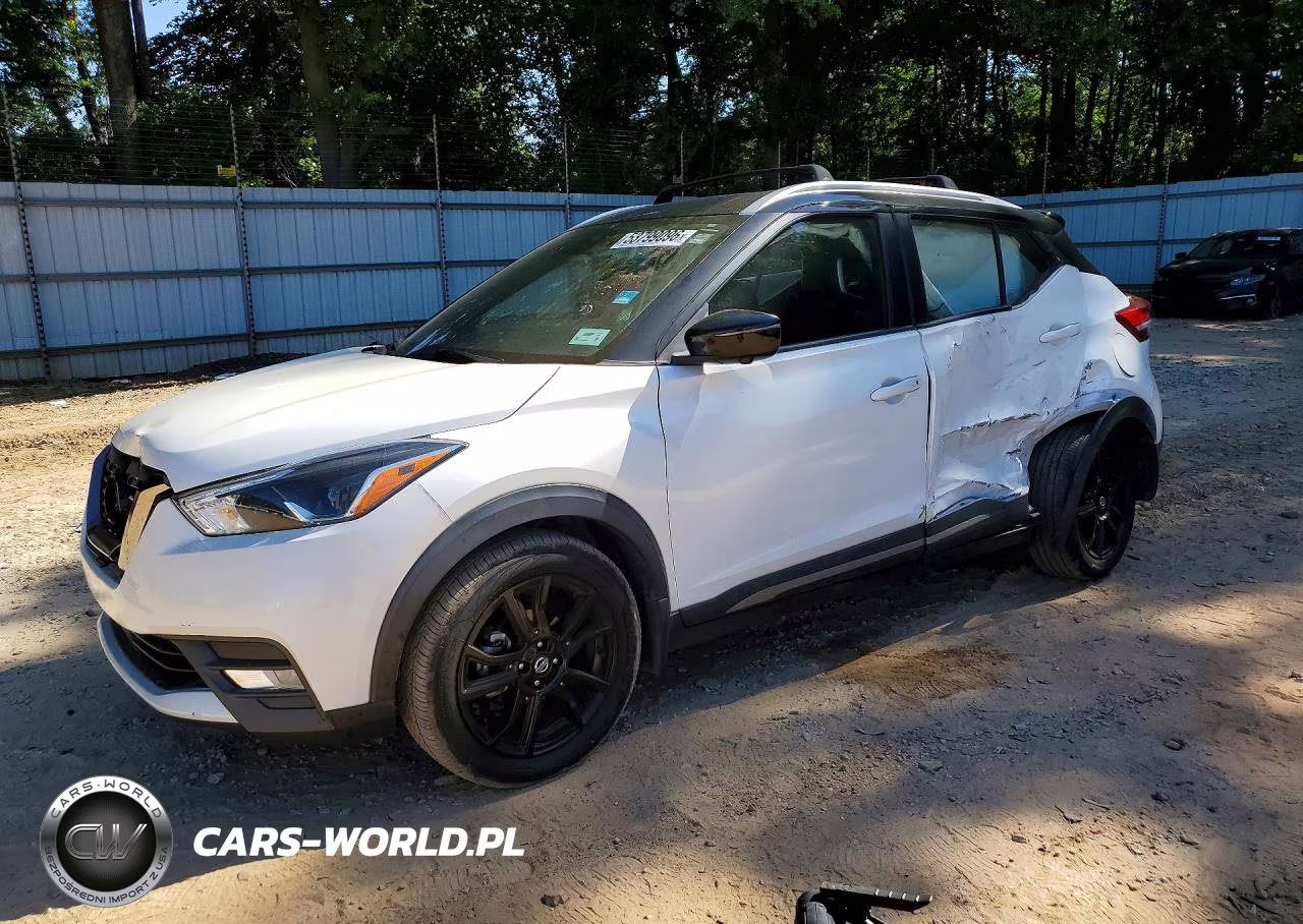 2020 Nissan Kicks Sr