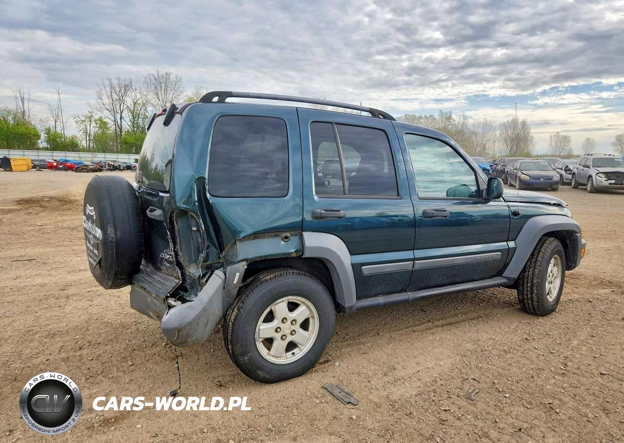 2005 Jeep Liberty Sport VIN:1J4GL48K35W642231 - 3