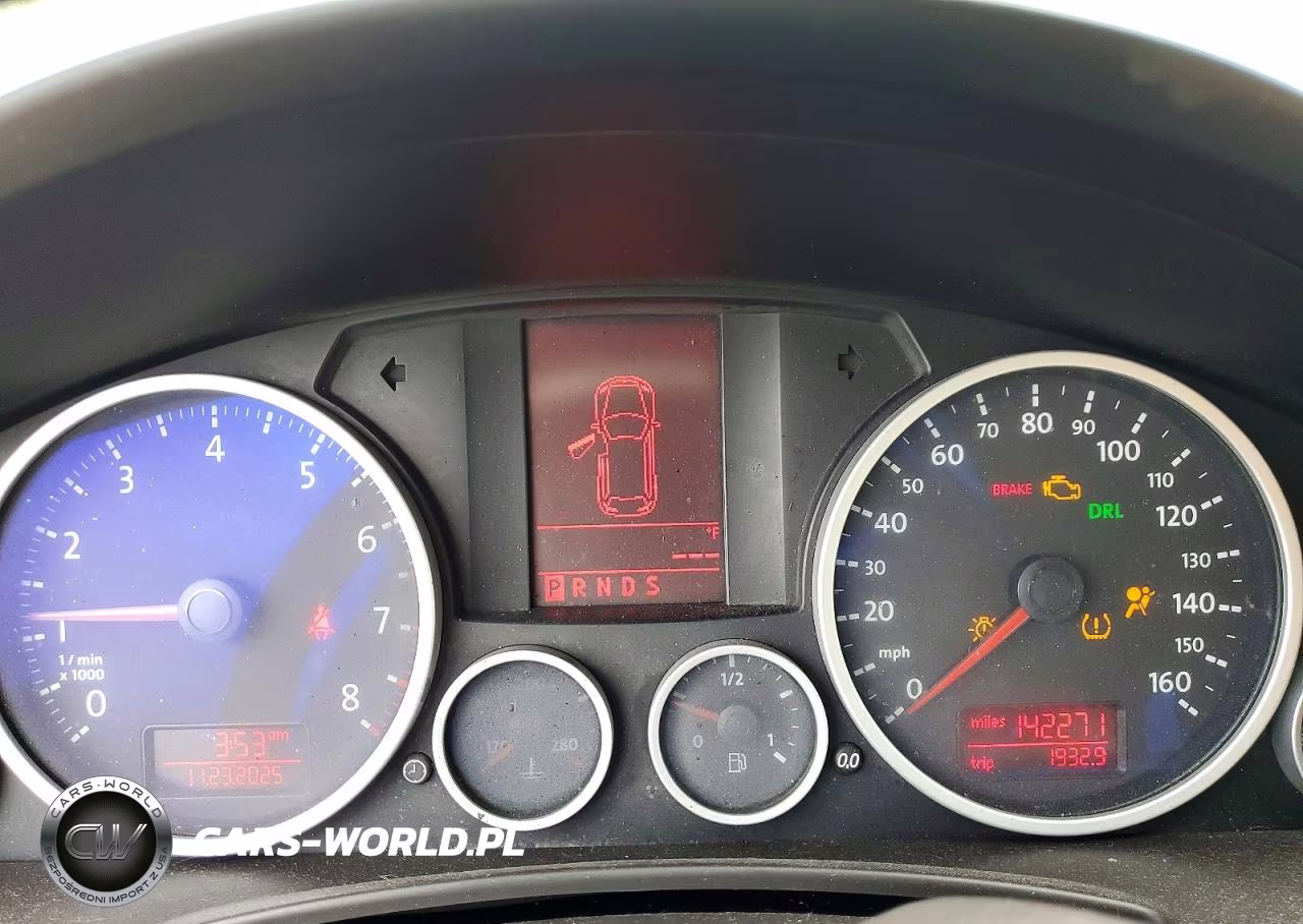 2009 Volkswagen Touareg 2 V6 VIN:WVGBE77L49D024418 - 9