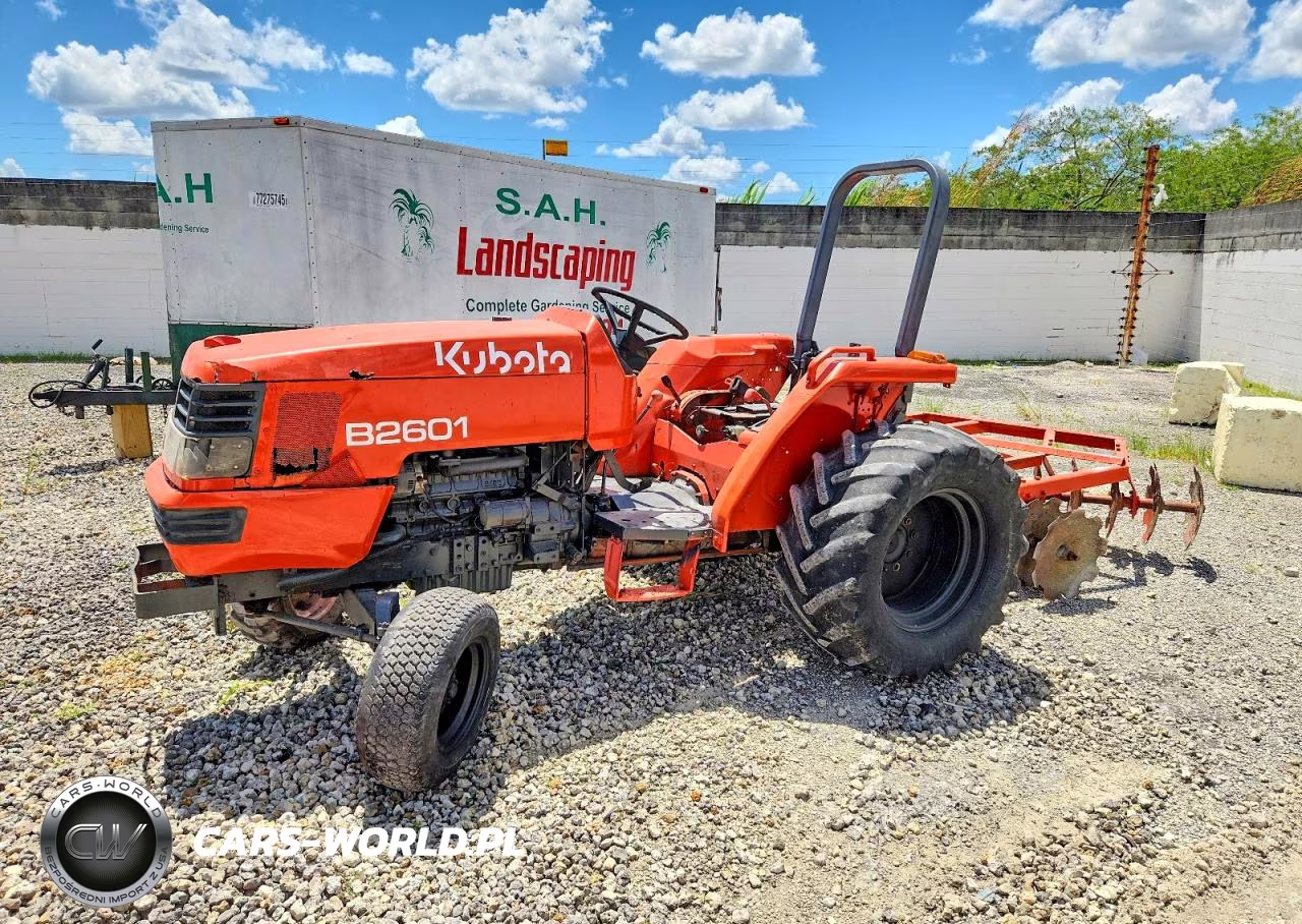 1989 Kubota B2601 Tractor VIN:221615 - 2