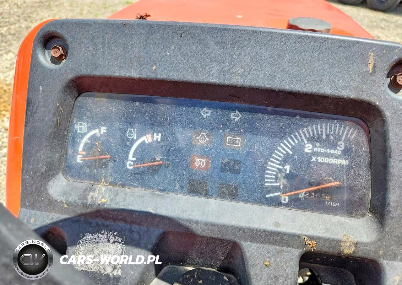 1989 Kubota B2601 Tractor VIN:221615 - 8