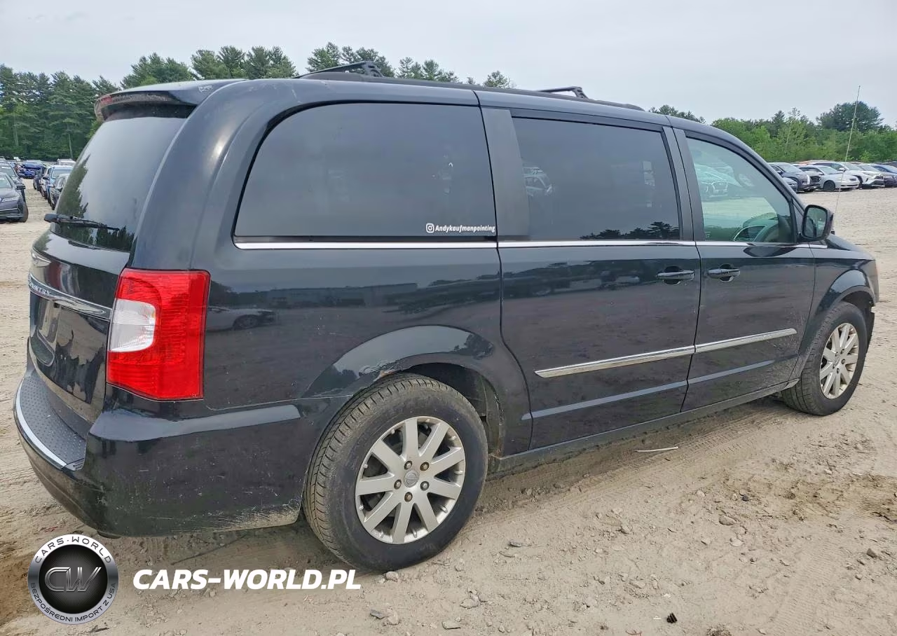 2015 Chrysler Town & Country Touring VIN:2C4RC1BG9FR504754 - 3