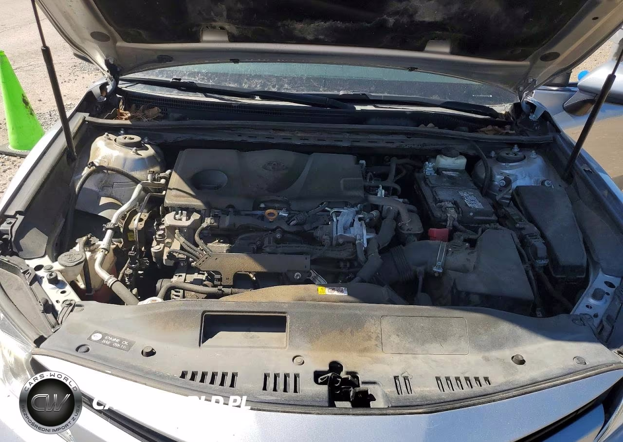 2018 Toyota Camry L VIN:4T1B11HK8JU561702 - 11