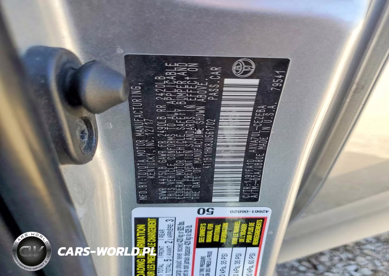 2018 Toyota Camry L VIN:4T1B11HK8JU561702 - 12