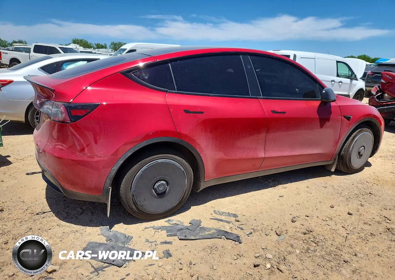 2023 Tesla Model Y VIN:7SAYGAEE6PF941329 - 3