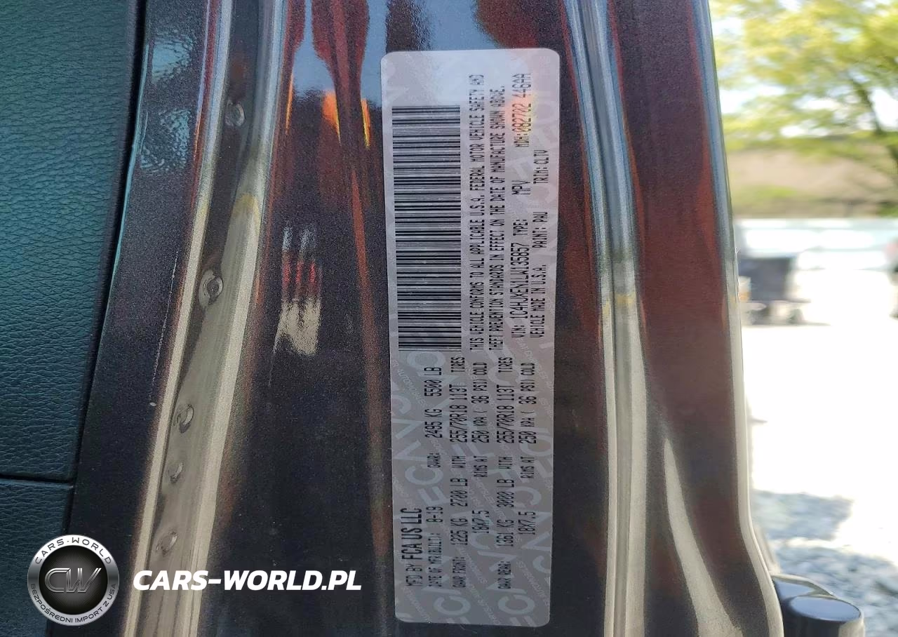 2020 Jeep Wrangler Unlimited Sahara VIN:1C4HJXEN1LW135857 - 13